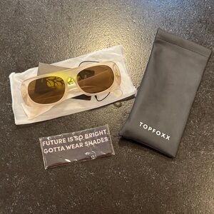 Topfoxx Claim It Sunglasses NWT with Black Case
